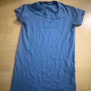 Blue LULULEMON swiftly tech